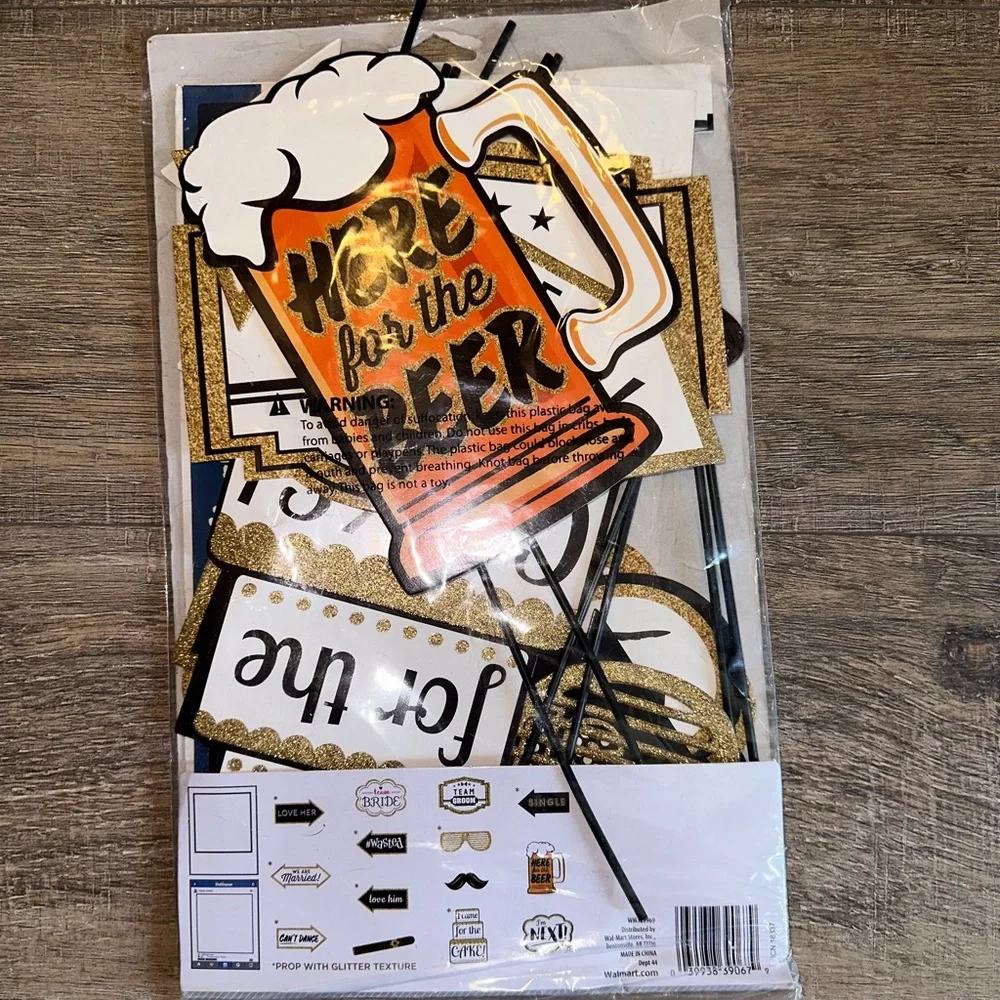 Way to celebrate wedding Photo Booth props